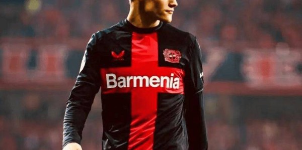 利物浦队：4.25亿欧元，德甲七悍将加盟，拜仁无力阻挡