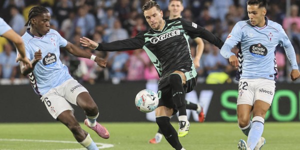 西甲战术解析：贝蒂斯不败，巴萨全取三分的背后故事