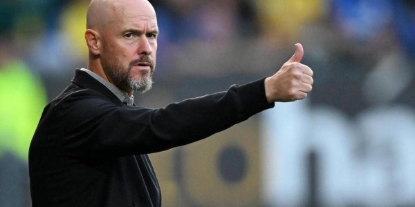 55岁前曼联名帅带领德甲劲旅连胜，率10人团队战胜意甲升班马